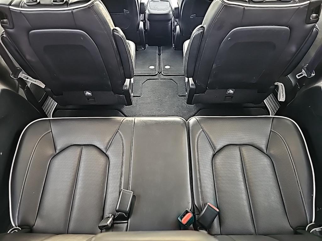 used 2025 Chrysler Pacifica car, priced at $37,867