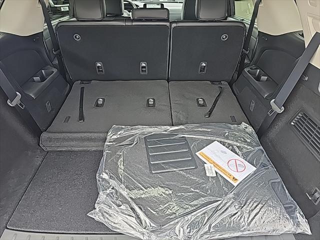 new 2025 Nissan Pathfinder car, priced at $43,285