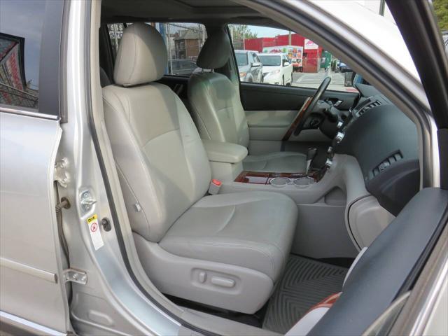 used 2011 Toyota Highlander car, priced at $11,698