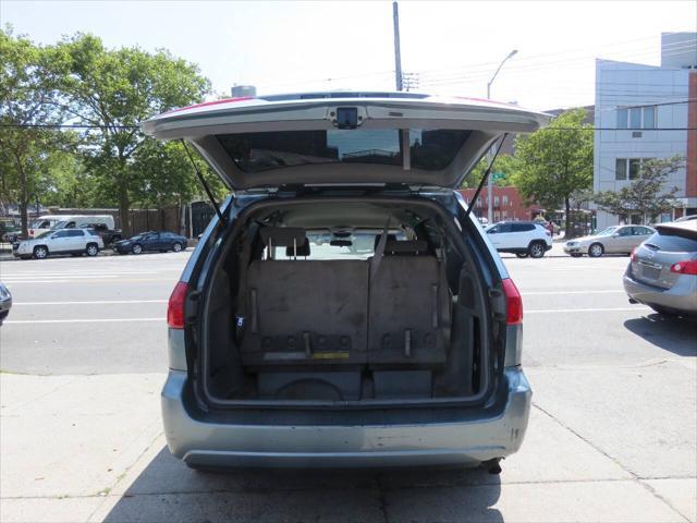 used 2006 Toyota Sienna car, priced at $5,995