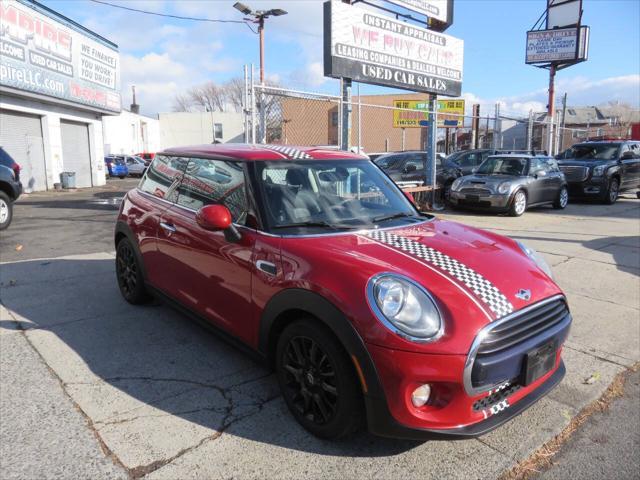 used 2018 MINI Hardtop car, priced at $9,998