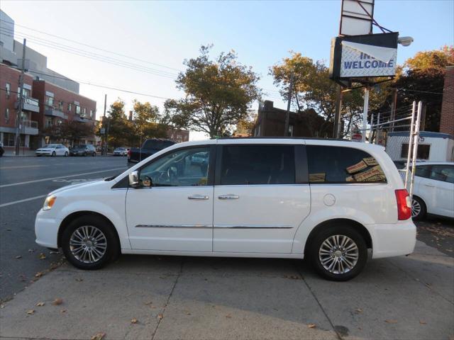 used 2014 Chrysler Town & Country car, priced at $8,695