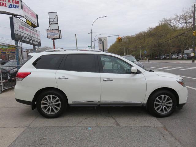 used 2016 Nissan Pathfinder car, priced at $10,698