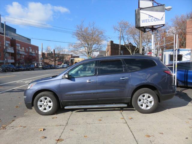 used 2014 Chevrolet Traverse car, priced at $9,498