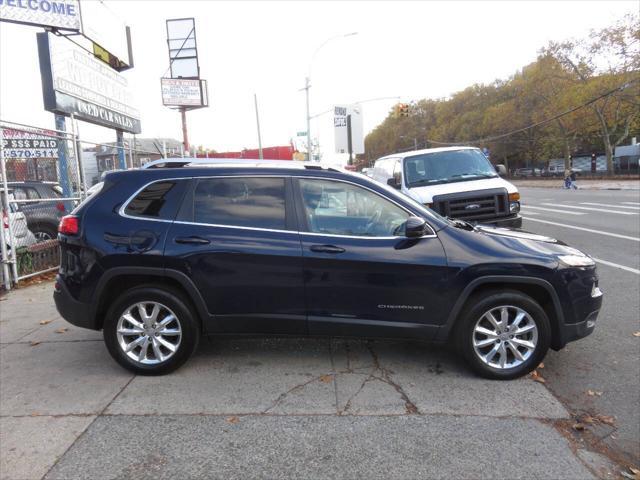 used 2015 Jeep Cherokee car, priced at $12,998