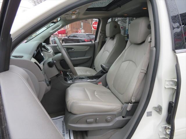 used 2014 Chevrolet Traverse car, priced at $8,997