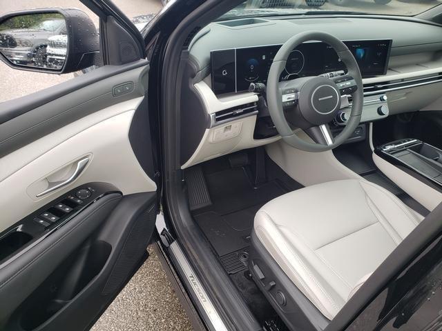new 2025 Hyundai TUCSON Hybrid car, priced at $43,745