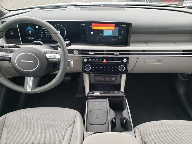 new 2025 Hyundai TUCSON Hybrid car, priced at $42,495