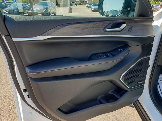 used 2024 Jeep Grand Cherokee car