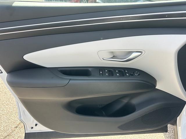 new 2024 Hyundai TUCSON Hybrid car, priced at $35,110
