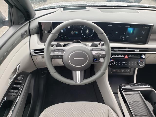 new 2025 Hyundai TUCSON Hybrid car, priced at $43,675
