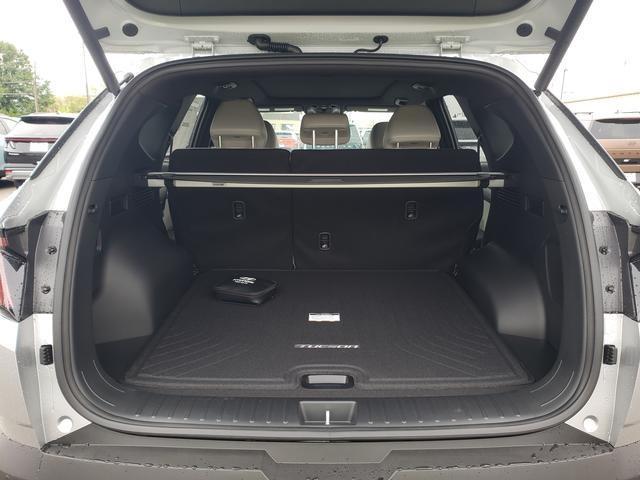 new 2025 Hyundai TUCSON Hybrid car, priced at $43,675