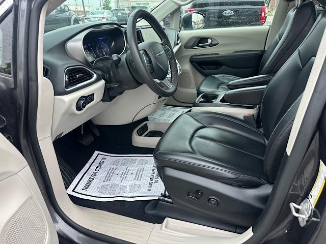 used 2023 Chrysler Pacifica car, priced at $23,263