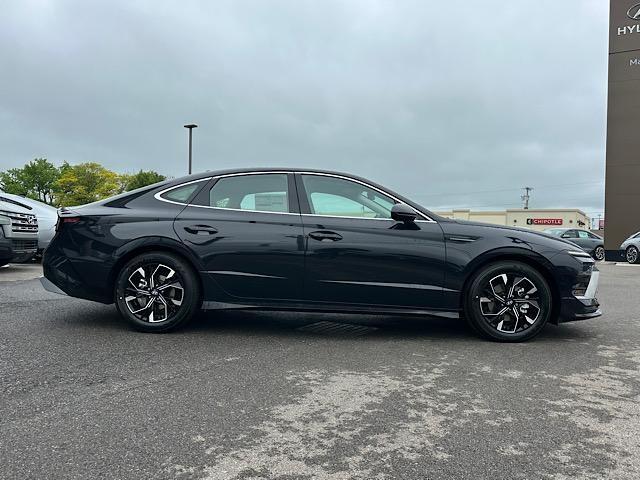 new 2025 Hyundai Sonata car, priced at $31,360