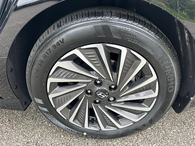 new 2025 Hyundai Sonata Hybrid car, priced at $33,080