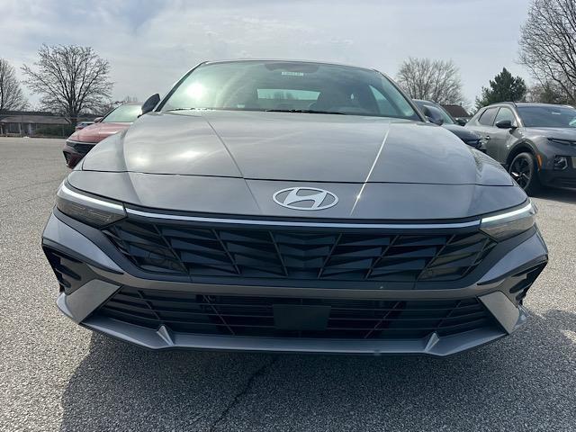 new 2025 Hyundai Elantra car, priced at $31,060