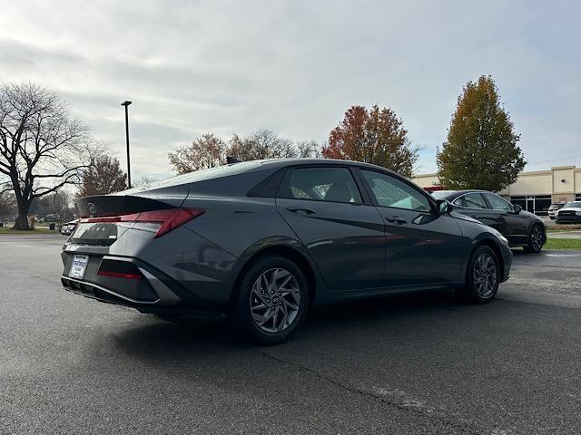 new 2026 Hyundai ELANTRA HEV car, priced at $26,695
