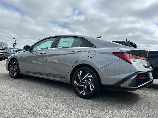 new 2025 Hyundai Elantra car, priced at $27,595