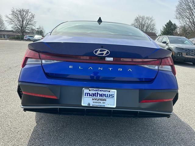new 2025 Hyundai Elantra car