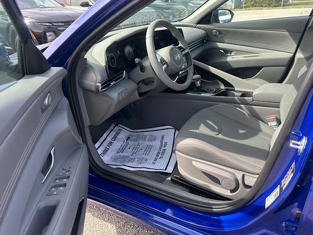 new 2025 Hyundai Elantra car