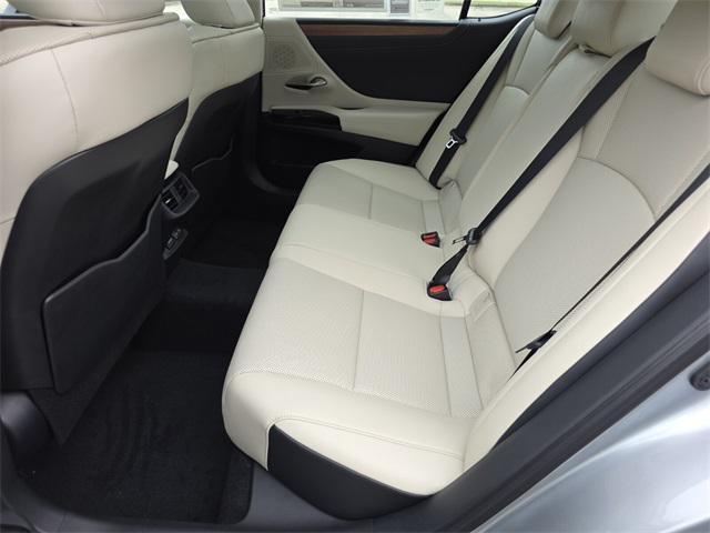new 2025 Lexus ES 350 car, priced at $50,104