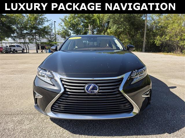 used 2017 Lexus ES 300h car, priced at $22,974