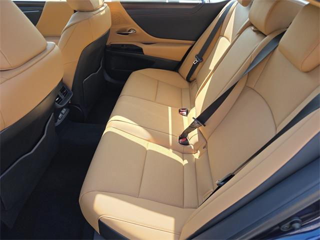 new 2025 Lexus ES 350 car, priced at $49,994