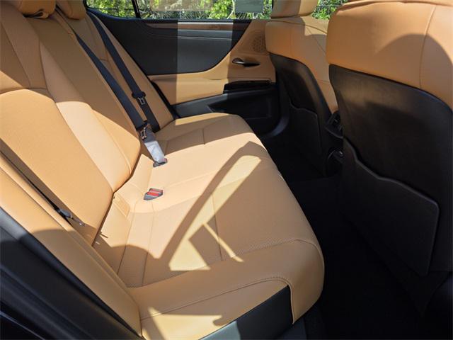 new 2025 Lexus ES 350 car, priced at $49,994