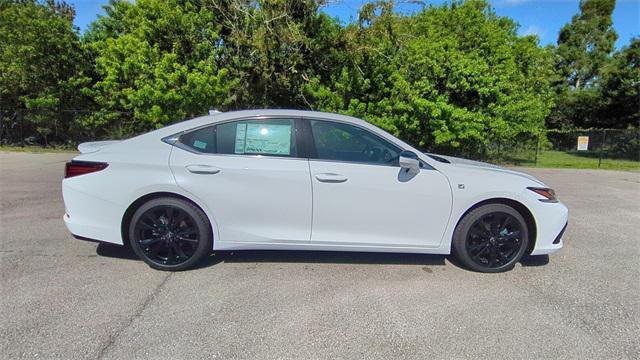 new 2025 Lexus ES 350 car, priced at $55,999