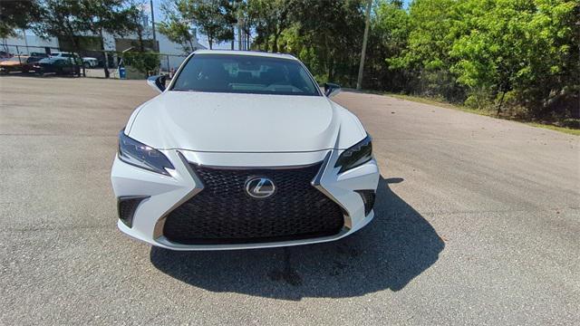 new 2025 Lexus ES 350 car, priced at $55,999