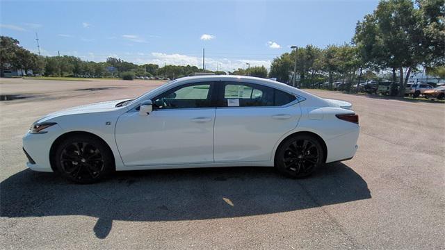 new 2025 Lexus ES 350 car, priced at $55,999