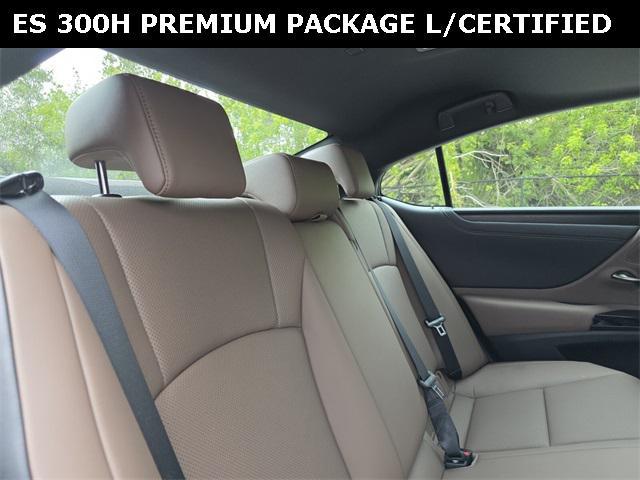 used 2025 Lexus ES 300h car, priced at $44,999