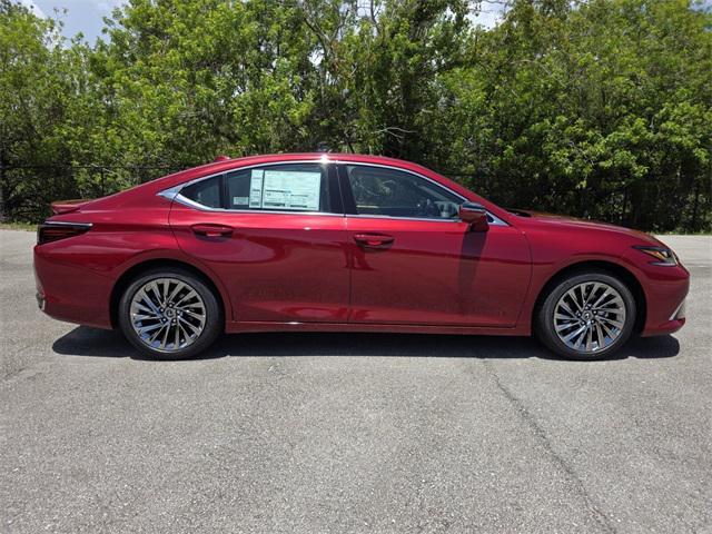 new 2025 Lexus ES 300h car, priced at $56,229