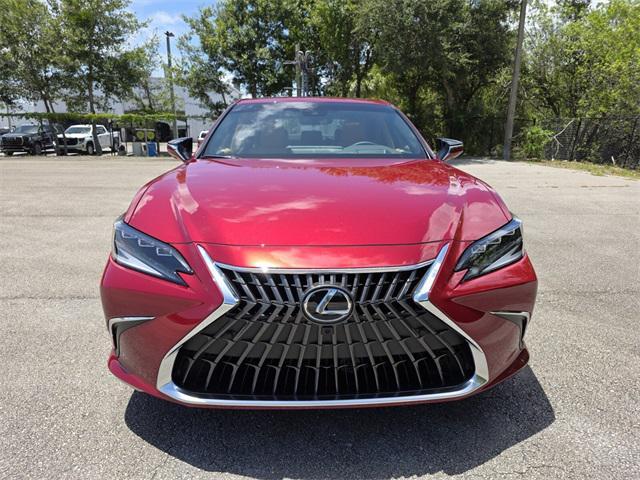 new 2025 Lexus ES 300h car, priced at $56,229