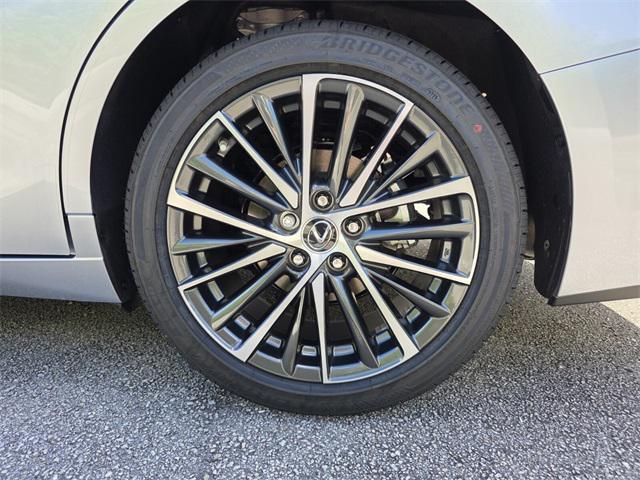 new 2025 Lexus ES 350 car, priced at $49,604