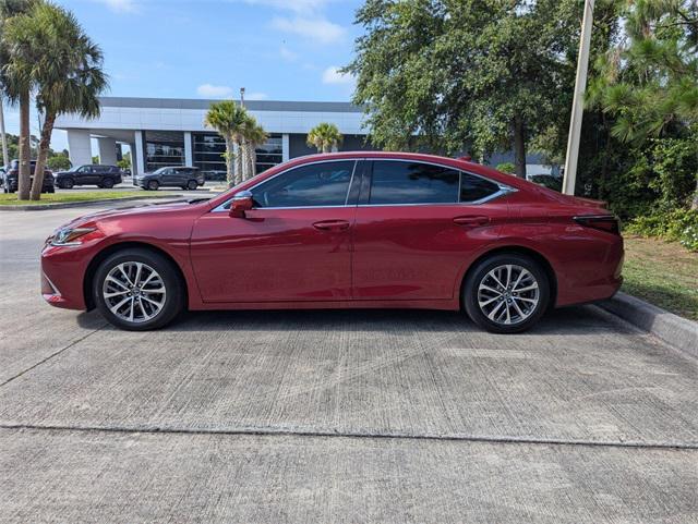 used 2022 Lexus ES 350 car, priced at $37,817