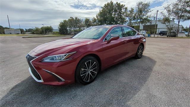 new 2025 Lexus ES 350 car, priced at $49,384