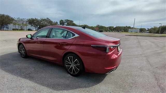 new 2025 Lexus ES 350 car, priced at $49,384