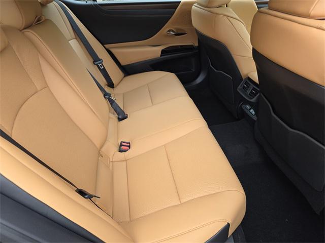 new 2025 Lexus ES 350 car, priced at $47,664