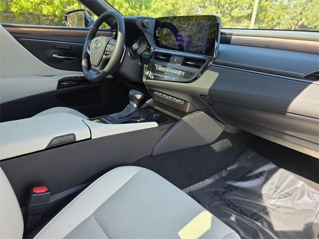 new 2025 Lexus ES 350 car, priced at $49,604