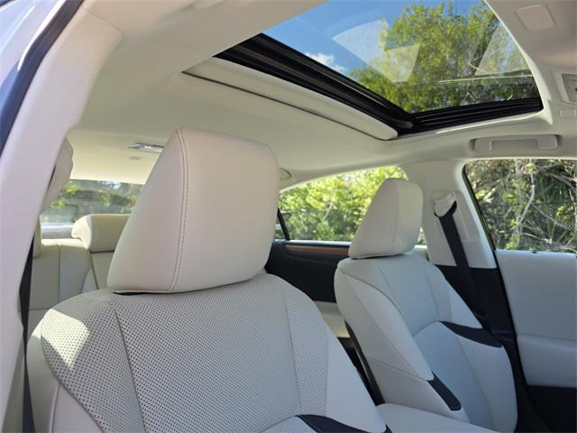 new 2025 Lexus ES 350 car, priced at $49,604