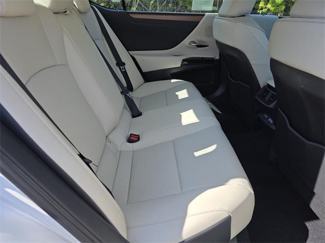 new 2025 Lexus ES 350 car, priced at $49,604