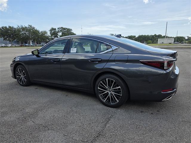 new 2025 Lexus ES 350 car, priced at $48,044