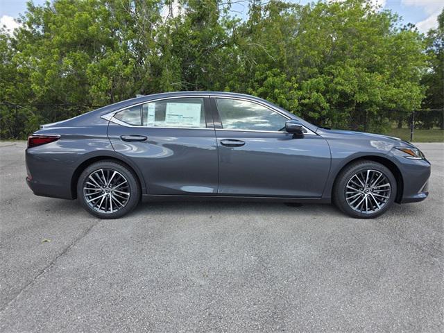 new 2025 Lexus ES 350 car, priced at $48,044