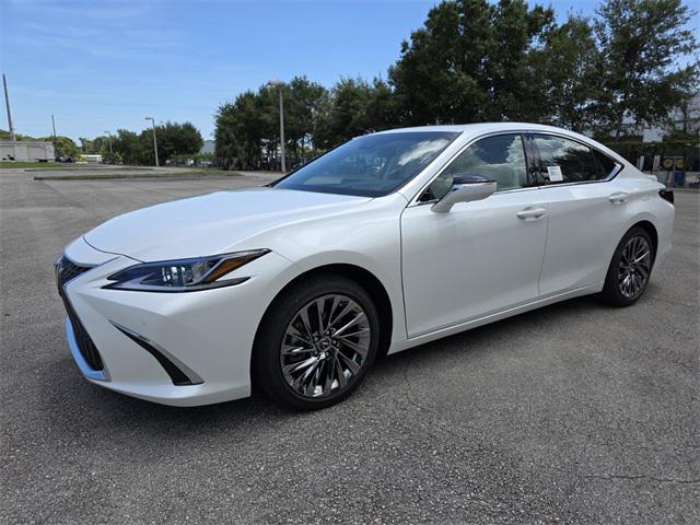 new 2025 Lexus ES 300h car, priced at $54,159