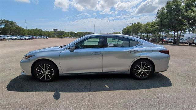 new 2025 Lexus ES 350 car, priced at $48,044