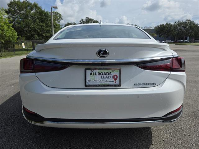 new 2025 Lexus ES 300h car, priced at $50,824