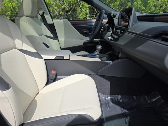 new 2025 Lexus ES 300h car, priced at $50,824