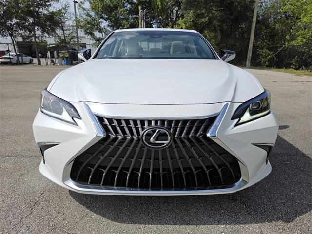 new 2025 Lexus ES 300h car, priced at $50,824