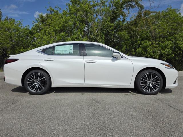 new 2025 Lexus ES 300h car, priced at $50,824